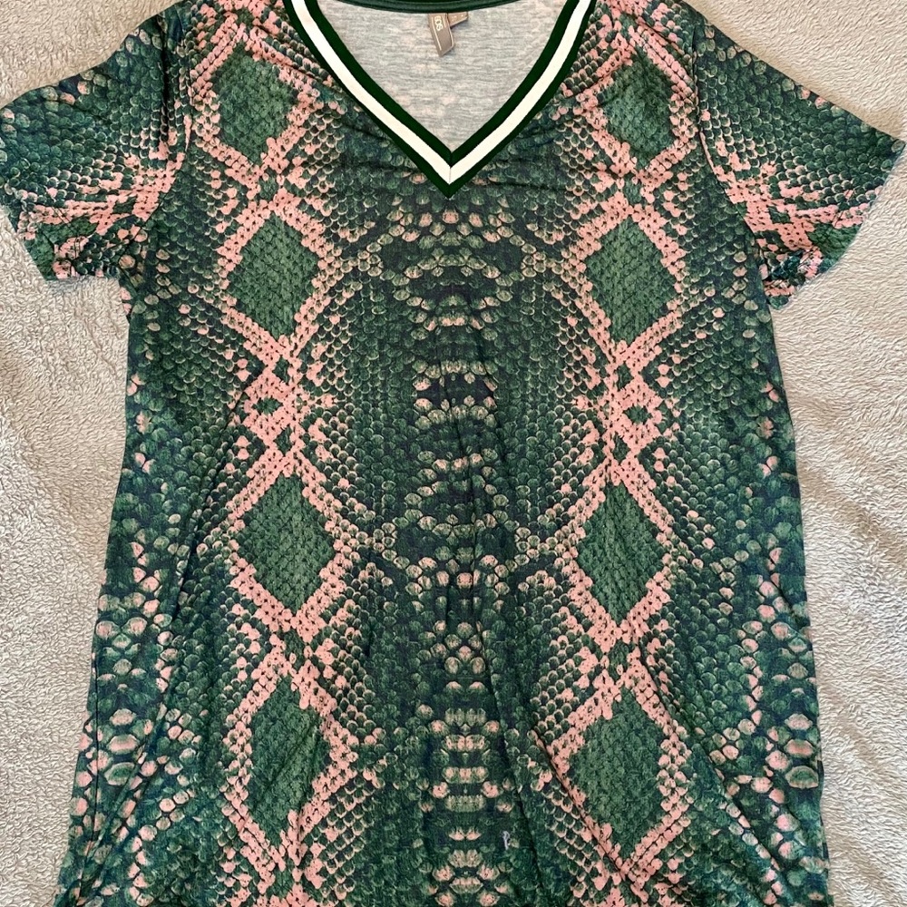 Jersey snake skin pattern tee.